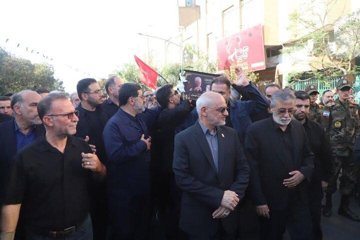 رئیس دفتر رئیس‌جمهور: مردم نگران تأمین کالاهای اساسی نباشند