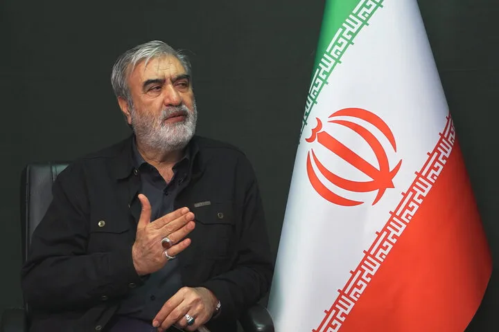 رئیس کمیسیون امنیت ملی: اسرائیل را کمتر از یک ساعت غیر مسکونی می‌کنیم!
