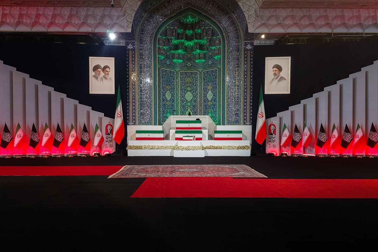 پیکر رهبر