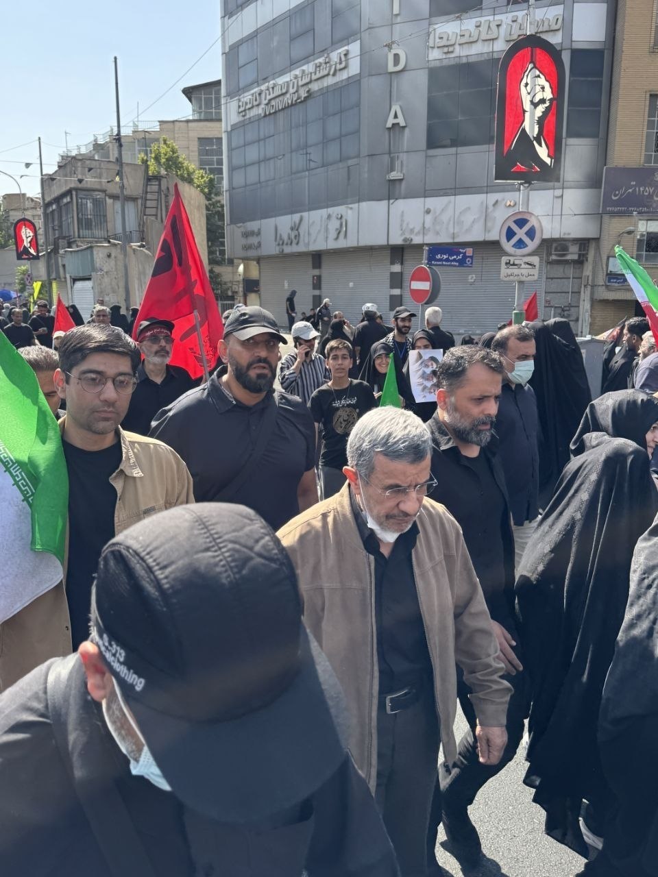محمود احمدی