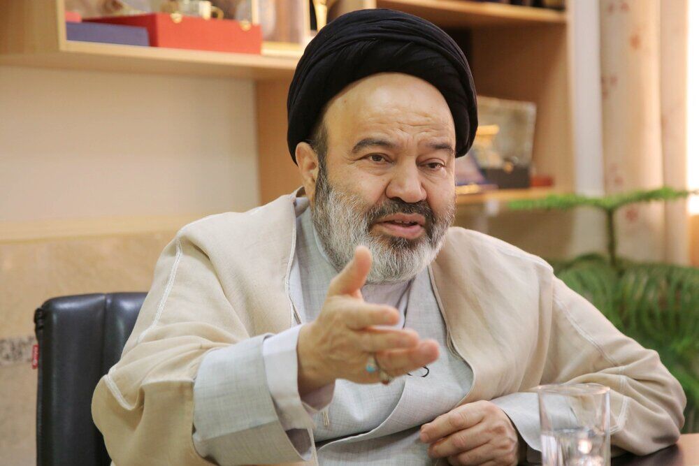 گلایه محمد مهاجری از نماینده ولی‌فقیه در امور حج؛ تحت‌تاثیر کسانی که می‌خواهند رابطه ایران و عربستان را بهم بزنند، قرار نگیرید