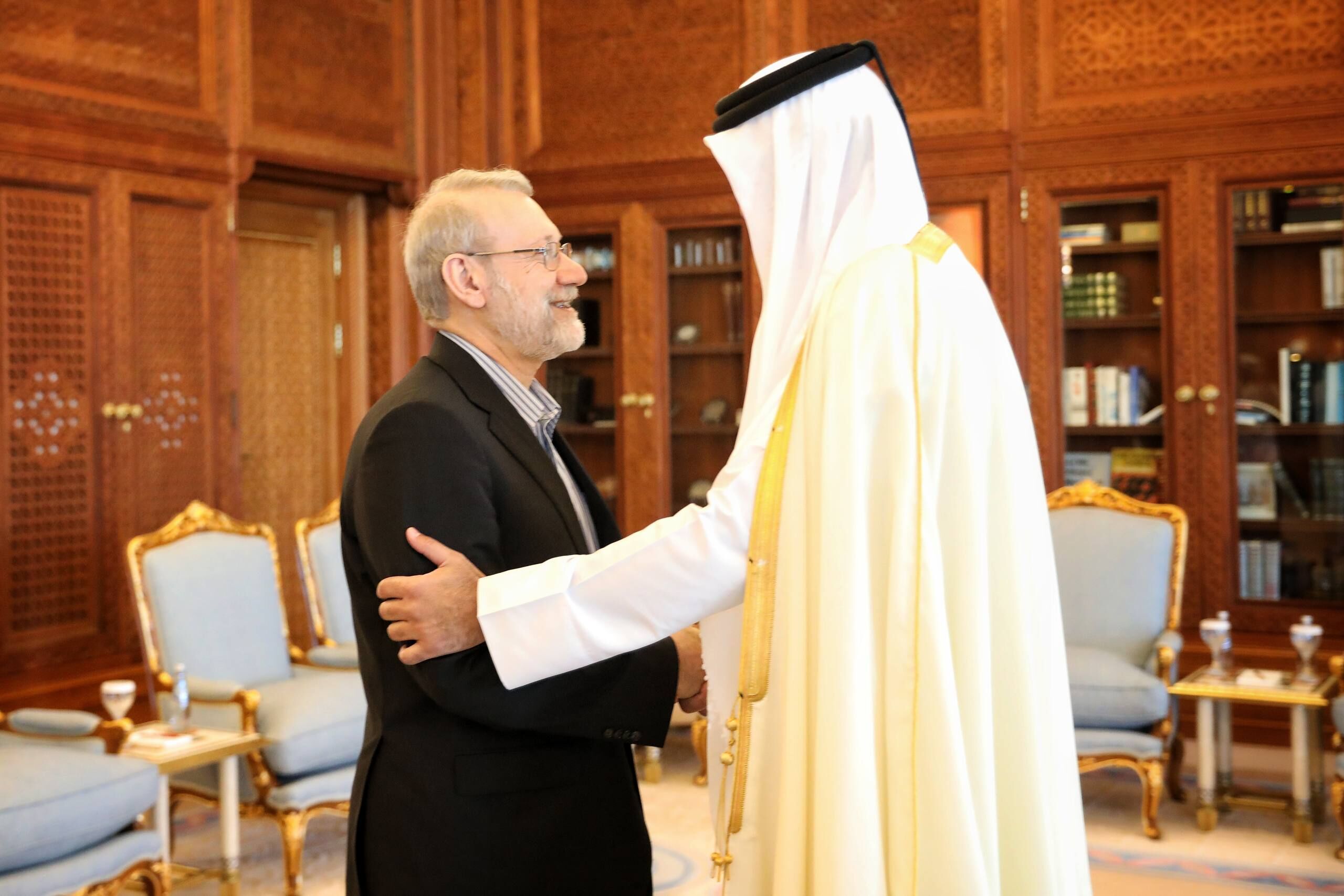 دیدار خصوصی لاریجانی با امیر قطر همچنان ادامه دارد