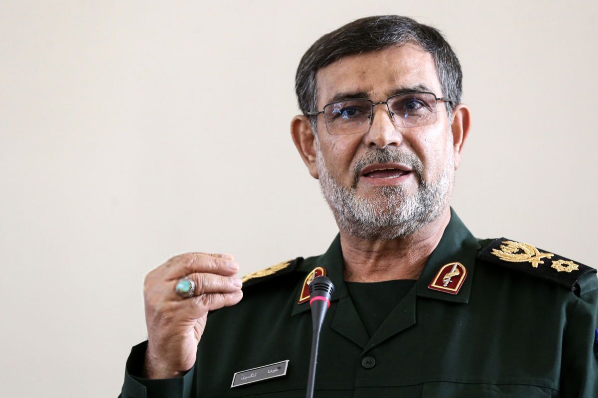 هشدار فرمانده نیروی دریایی سپاه: اشراف کامل ۲۴ ساعته بر تنگه هرمز داریم / واکنش سریع به متخلفان