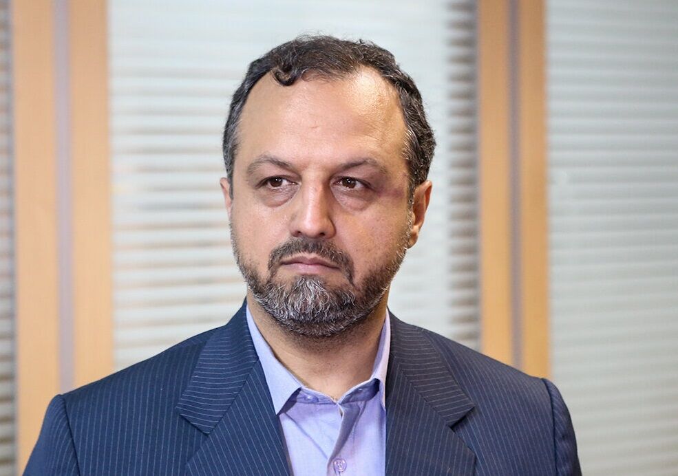 وزیر اقتصاد دولت محرومان چه خودرویی سوار می‌شود؟ + تصویر