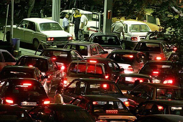 شرایط در جایگاه‌های بنزین مساعد است/ افزایش بنزین در دستور کار نیست