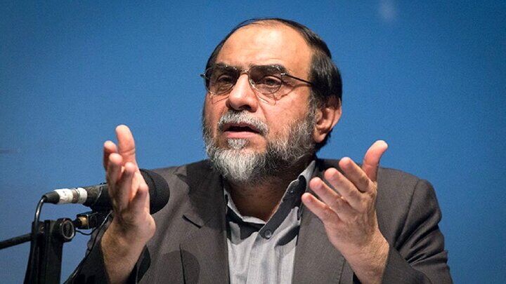 رحیم‌پور ازغدی: اگر اختیارات دست من بود، کاخ‌ها را خراب می‌کردم