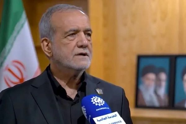 پزشکیان: تعبیر وداع با رهبر شهید انقلاب را قبول ندارم/ این پیمانی برای ادامه راه است