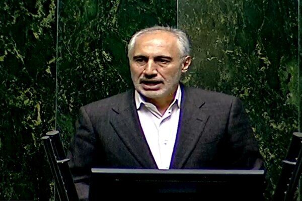 روایت پورمحمدی از تصمیمات اقتصادی دولت در ایام جنگ