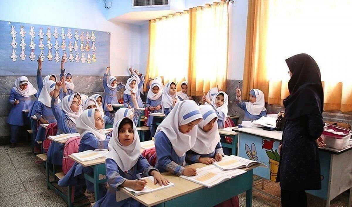 تمامی مدارس کشور از فردا 14 فروردین دایر هستند