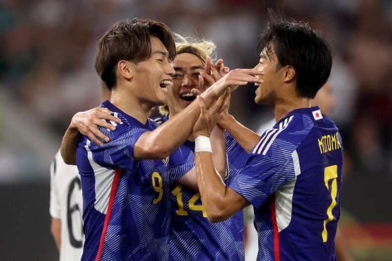 رونمایی از ترکیب سامورایی‌ها مقابل ایران/ ستاره‌های ژاپن به صف شدند