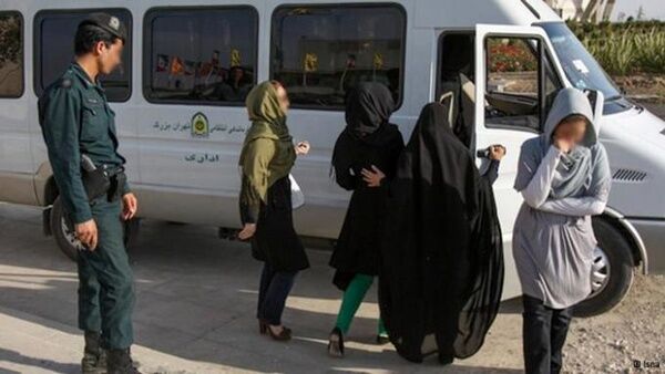 دستور دادستان مشهد درباره ممنوعیت ورود به مترو بانوان بدحجاب، خلاف قانون و سخنان رهبری است اما جهت اجرا ابلاغ کردم