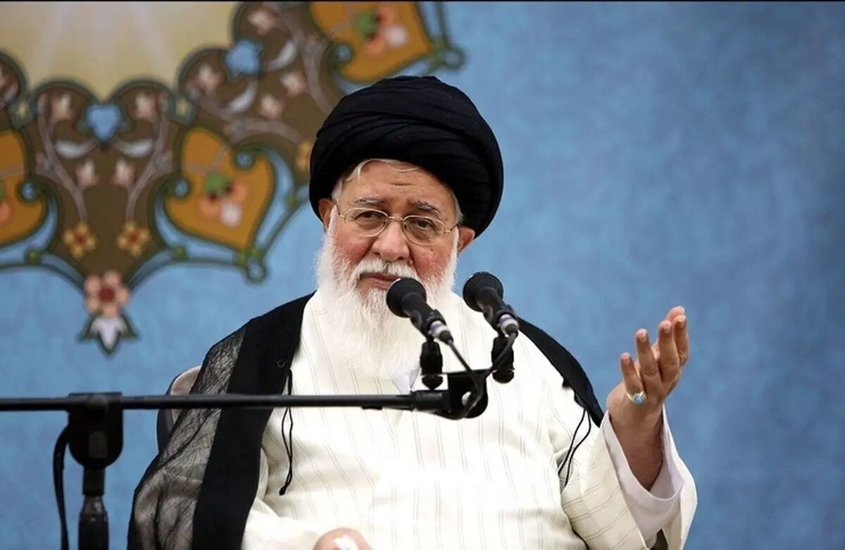  برخی از روحانیت انقلابی کشور، امروز در مقابل جریانات سیاسی که با ولایت زاویه دارند، به‌جای اینکه آماده مبارزه بیشتر شوند، سخن از سازش و گفتگو می‌زنند