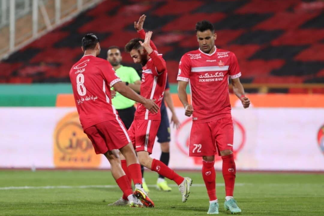 مهاجم پرسپولیس ناگهان آبی‌پوش شد!
