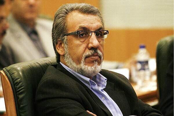 محمود خاوری همچنان تحت تعقیب است؛ دولت کانادا همکاری نمی‌کند