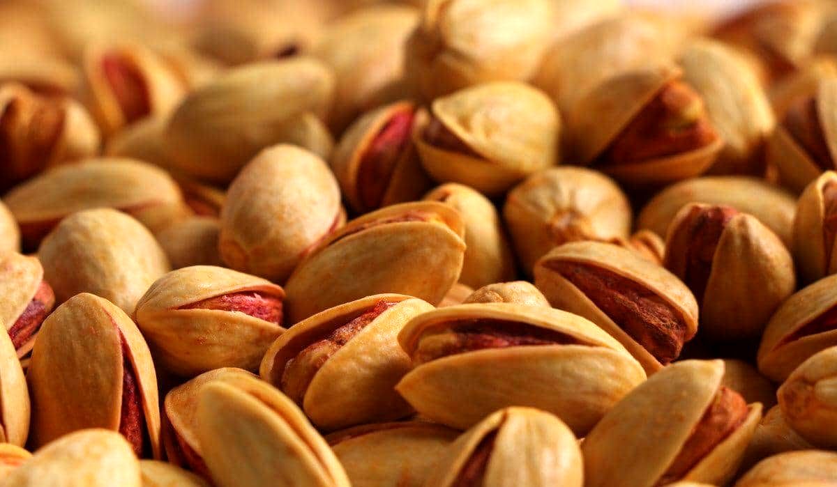 اینفوگرافی | نگاهی به قیمت آجیل و شیرینی از اسفند ۱۴۰۰ تا ۱۴۰۱