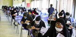 تصاویر| داوطلبان کنکور آب‌نبات چوبی به دست!