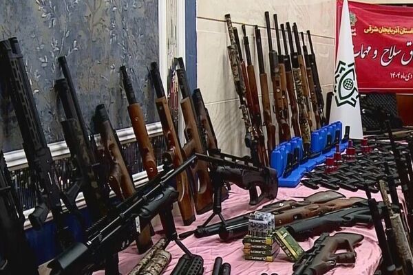 ضربه مرزبانان سیستان و بلوچستان به قاچاقچیان سلاح و مهمات جنگی / کشف مقادیر قابل توجه سلاح 