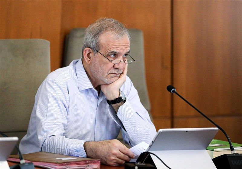 پیام پزشکیان در واکنش به پیام راهبردی و روشنگرانه رهبر انقلاب در تبیین مذاکرات پیش رو؛ پیام روشنگرانه و صریح ایشان خطاب به ملت پرشور و وفادار ایران مسئولیت همه اجزای مؤثر در فرآیند مذاکره پیش رو را تبیین کرد