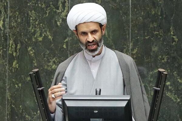 از زمان دولت سازندگی به بعد در مسیر کج فرهنگی قرار گرفتیم