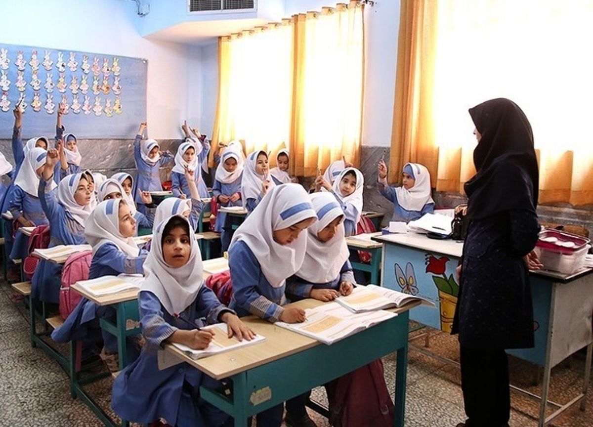 ملاک ما برای به‌‌کارگیری معلمان بازنشسته سن نیست؛ نشاط است