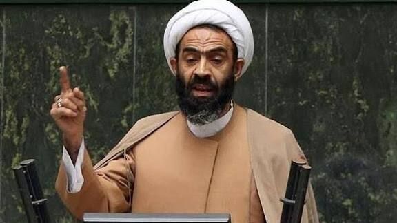 رفتار ناپسند یک نماینده با خبرنگاران زن در مجلس!/ آغاز تذکر حجاب به خبرنگاران در مجلس!