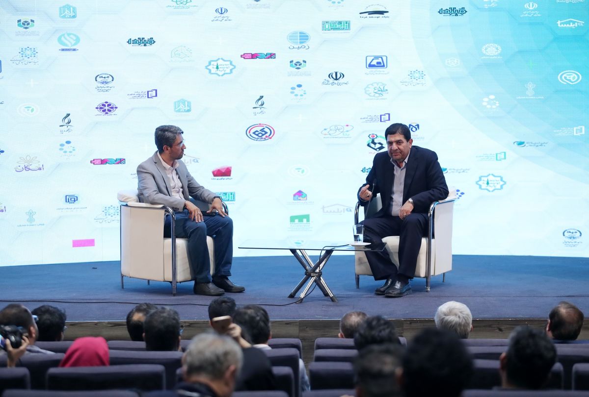تغییر ریل و تحول زیربنایی در اقتصاد کشور با کمک جوانان نخبه، جهادی و ایثارگر