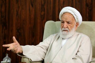 آیت الله مسعودی خمینی: در اتاق عفاف و حجاب قرار است مردم را بزنند؟ بکشند؟ ببرند؟ چه کار کنند؟/ پیروزی ایران در جنگ با اسراییل خواست خدا بود