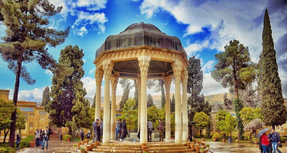 جلوگیری از ورود زنان بی‌حجاب به شیراز + ویدئو