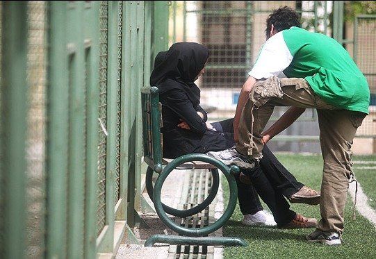 توصیه‌های مهم به کسانی که شاهد خشونت‌های خانوادگی هستند؛ وقتی زنی فریاد می‌زند تماشاچی نباشید