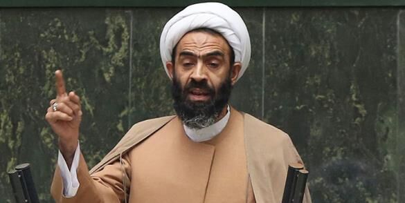 هشدار نماینده مجلس درباره عمامه‌پرانی؛ کفتارها با دم شیر بازی نکنند
