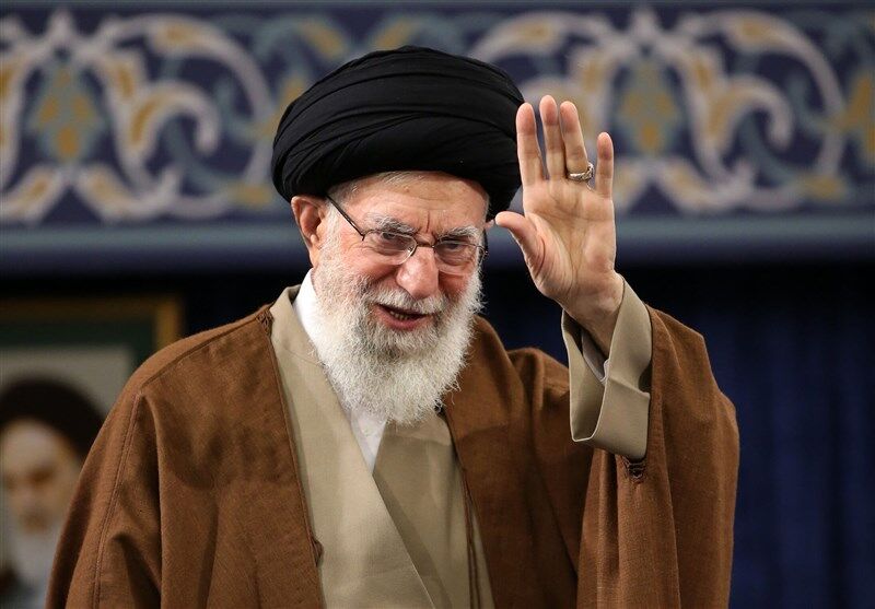 انتشار تصویر حکم انتصاب آیت‌الله شهید خامنه‌ای به ریاست خدمه آستان قدس رضوی در سال ۱۳۵۸