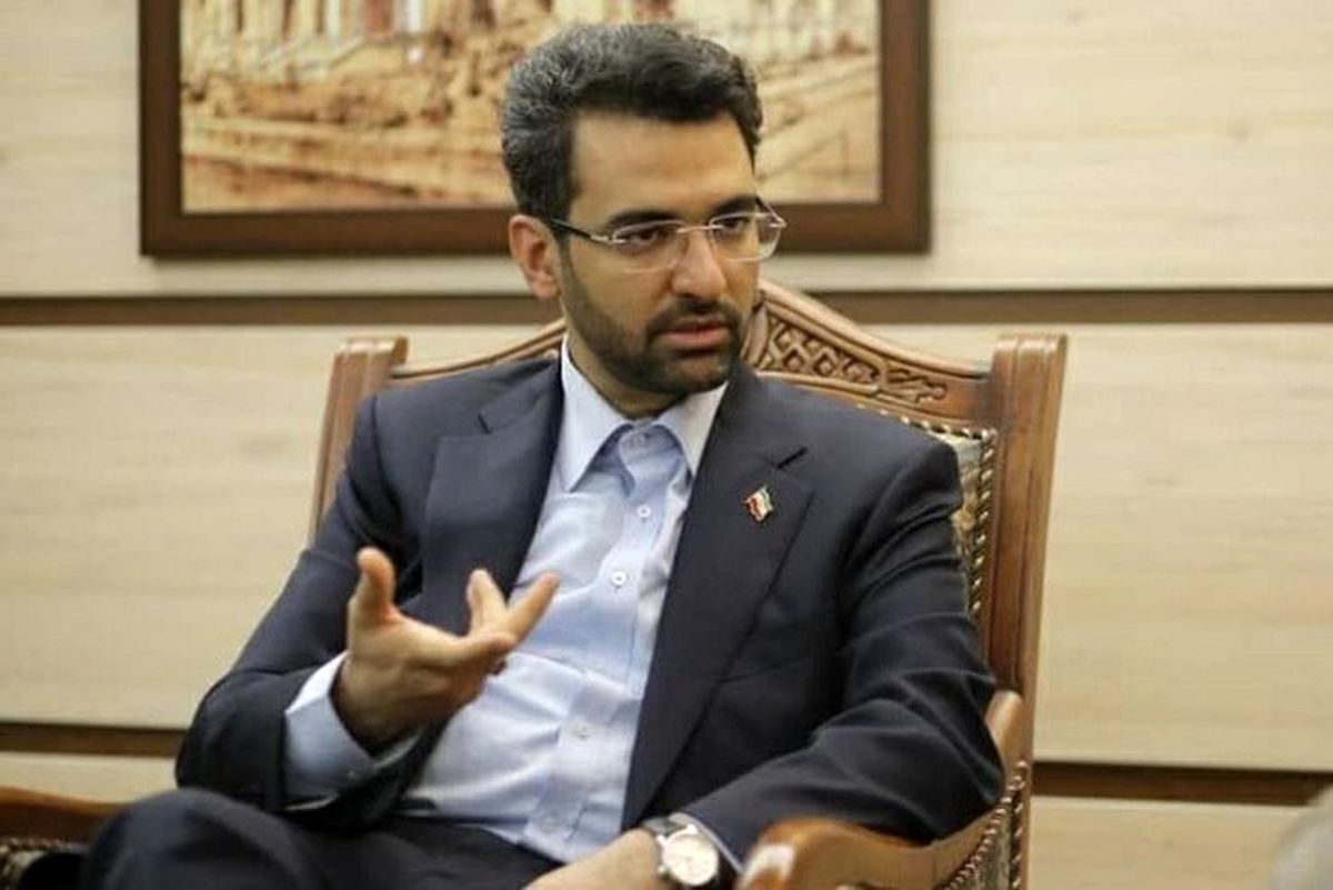 تقسیم زمان ناعادلانه در مناظره اول توسط صداوسیما؛ آذری جهرمی واکنش نشان داد