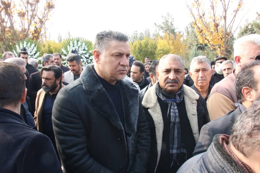 چرا علی دایی به مراسم تشییع کریم باوی رفت؟