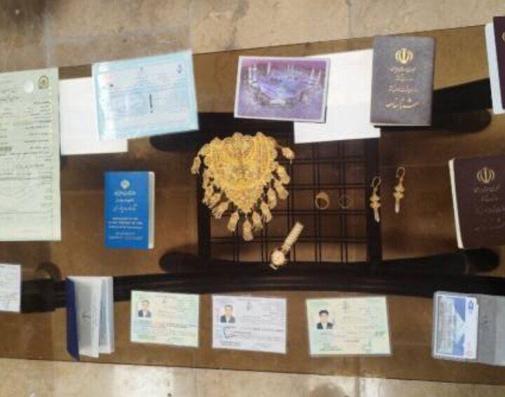ماموران پلیس کنارک کیف پنجاه میلیاردی طلا را به صاحبش بازگرداندند