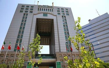 وزارت راه خبر داد: انتقال کالاهای اساسی به مراکز استان‌ها