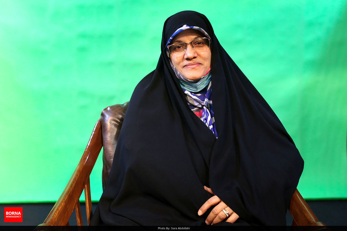 مشاوران خائن و پیشنهاددهندگان تحریم‌ها به ملت ایران معرفی شوند