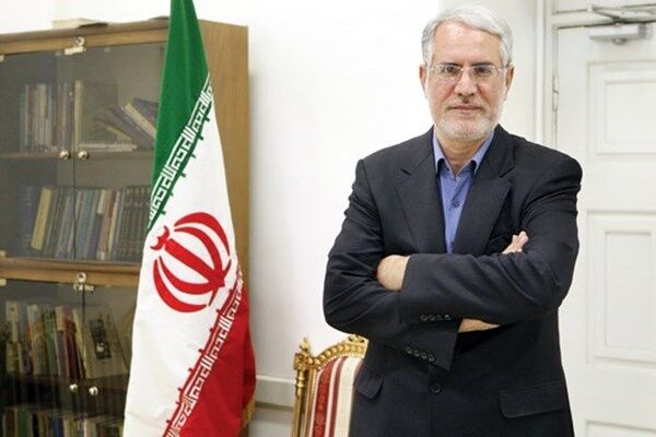 چون مصلحت ملتی به عظمت ملت بزرگ ایران باشد؛ پاکت نامه از تلفن بهتر باشد