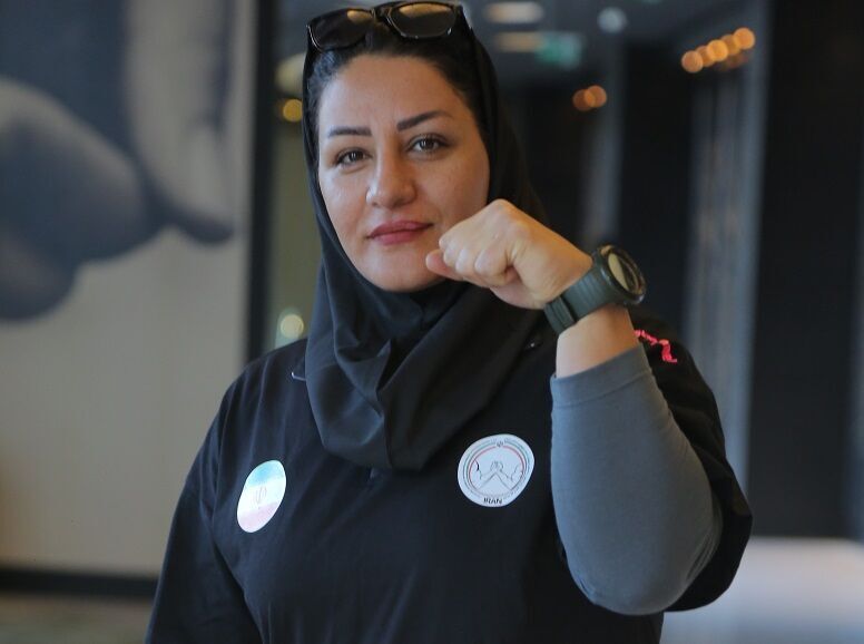 به خاطر مشخص شدن قسمتی از آرنج مان این رشته را ممنوع کردند!/ مچ پسرهای فامیل را خواباندم!