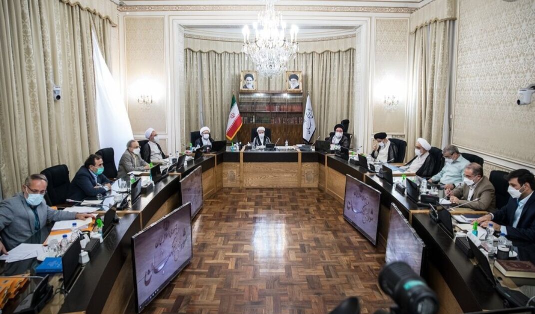روزنامه جوان: اگر شورای نگهبان اهل مهندسی بود لاریجانی را برای شکست رای اصلاح‌طلبان تاییدصلاحیت می‌کرد