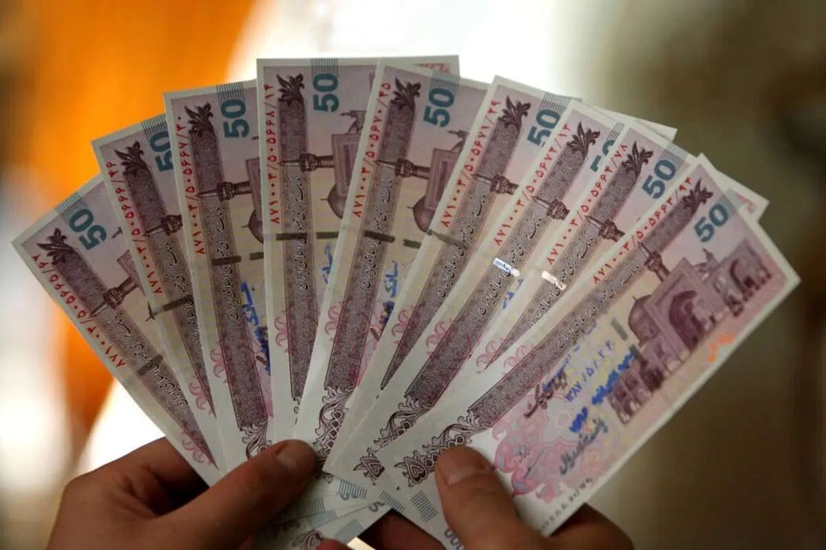 حسینی، نماینده مجلس از تصویب حذف ۴ صفر از پول ملی در کمیسیون اقتصادی خبر داد