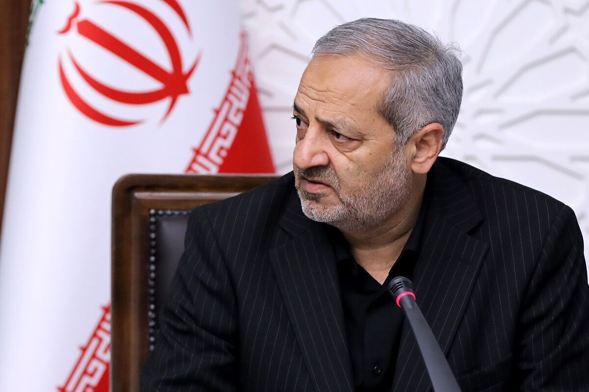 کنایه روزنامه اطلاعات به وزیر آموزش و پرورش: کجای دنیا کار وزیر سخنرانی ایدئولوژیک است؟