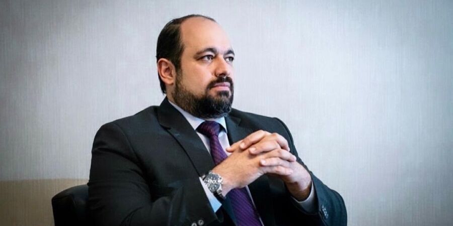 رئیسی جراحی اقتصادی کرد اما یادش رفت شکم بیمار را بدوزد؛ تنها دستاورد خاندوزی دستگاه پز در نانوایی است