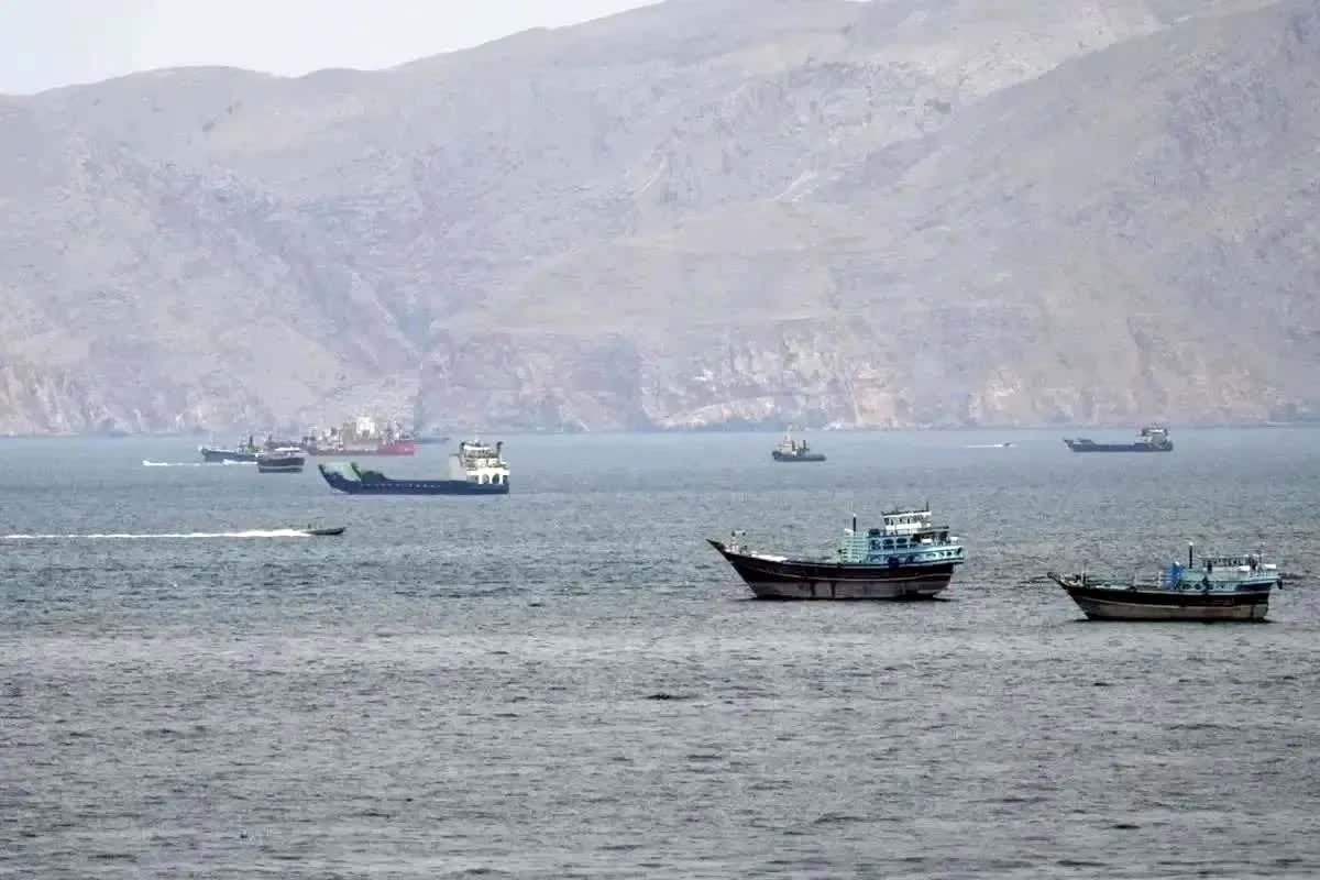نیروی دریایی سپاه: شلیک‌های کور آمریکا به سیریک، معمای اشراف ما بر تنگه را حل نمی‌کند/ حساب پایگاه‌های آمریکایی منطقه جدا است؛ جهنم را در این روز‌ها تجربه خواهند کرد