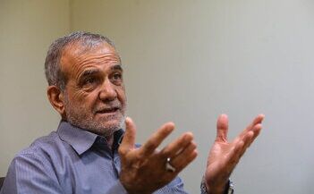 کنایه پزشکیان به قالیباف: نه بچه‌هایم خارج از کشورند و نه برای کسی سیسمونی می‌‌گیریم