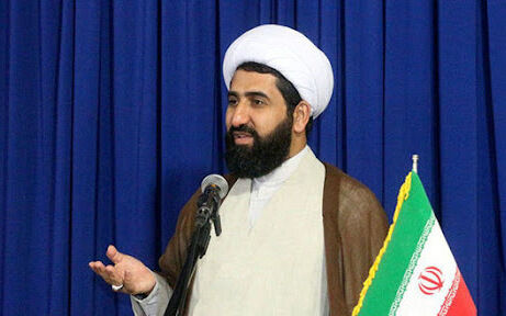 کنایه امام جمعه آستارا به بر هم زنندگان سخنرانی سیدحسن خمینی: کاتولیک‌تر از پاپ شده‌اید؟