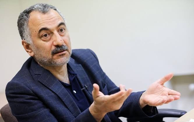 لیلاز: برای جامعه‌ای با تورم ۹۰درصد و دستمزدهایی که کفاف ۱۰ روز ماه را هم نمی‌دهد نباید خط‌ونشان کشید / حاکمیت باید تغییر ریل دهد