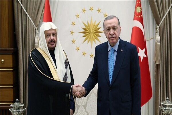 دیدار اردوغان و رئیس مجلس شورای عربستان در آنکارا