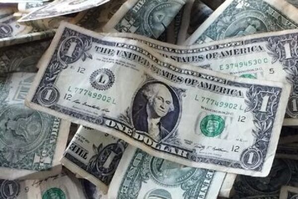 قیمت جدید دلار ظهر امروز دوشنبه ۲۷ مهر ۱۴۰۵ / دلار آزاد صعودی شد