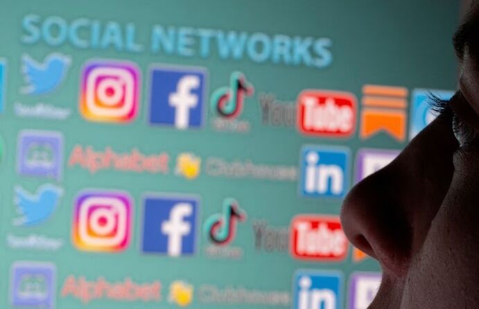 کیهان: فضای مجازی عامل «بی‌غیرت» شدن است!