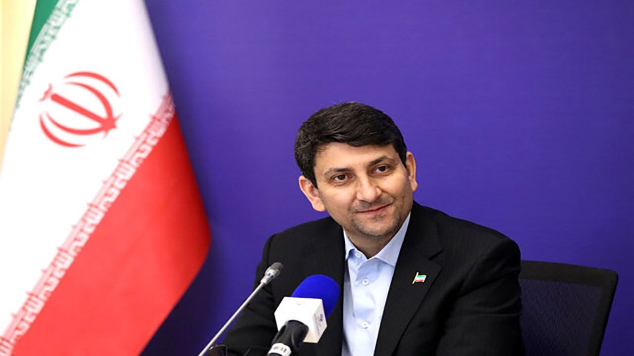 هشدار وزیر ارتباطات به اپراتورهای گران فروش: هیچ اپراتوری اجازه ندارد حتی یک گیگ ترافیک را با تعرفه‌ای خارج از نرخ مصوب به مردم ارائه دهد/ مصرف ترافیک شفاف شود